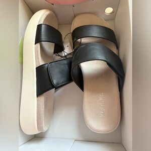 Kensie Black Sandals Modern Design Size 9 NEW in Box